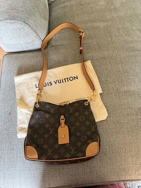 Louis Vuitton Odeon MM Monogram Crossbody – Excellent Condition – Authentic